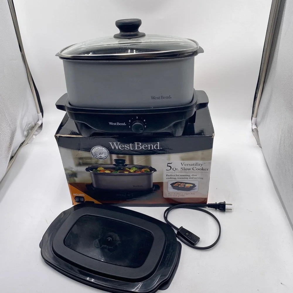 West Bend Versatility 5 Qt Slow Cooker 84915 Gray Black Griddle Base Travel Tote